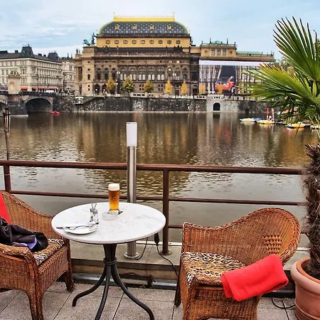 شقة Riverside براغ