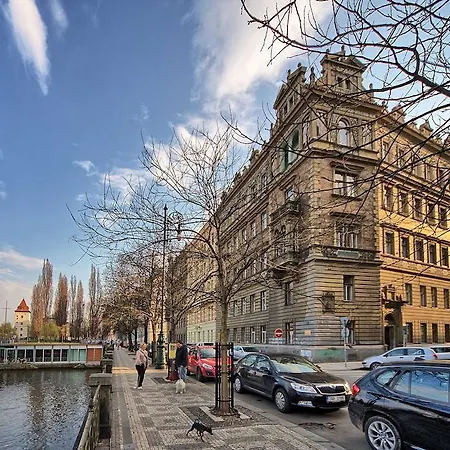 Riverside Appartement